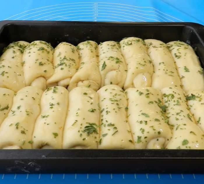 Mozzarella Cheese Dinner Rolls Ingredients