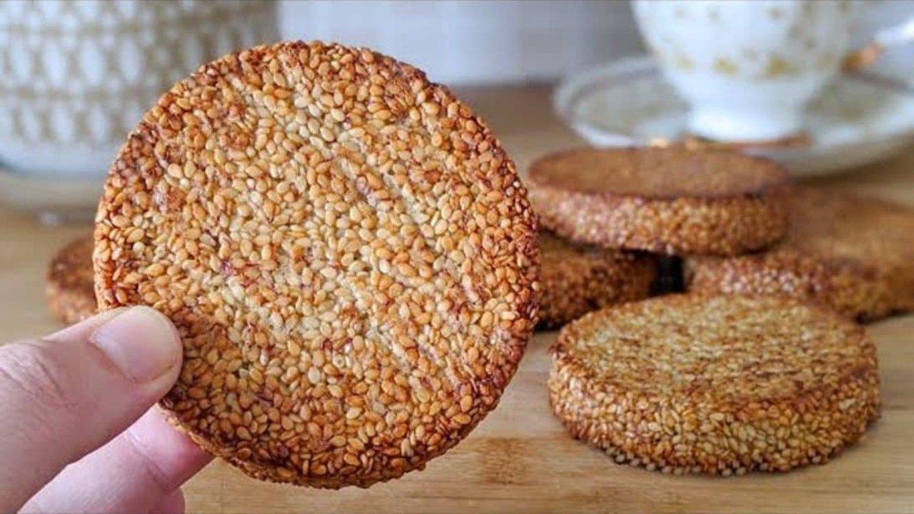 2-Ingredient Breakfast Cake Recipe