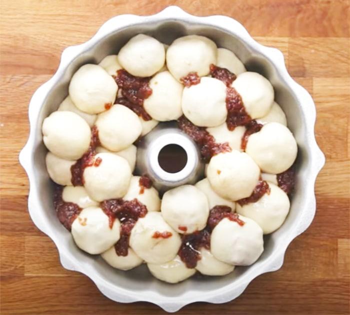 How To Make Pull Apart Bread - Pull Apart Bread Recipes - Apple Recipes