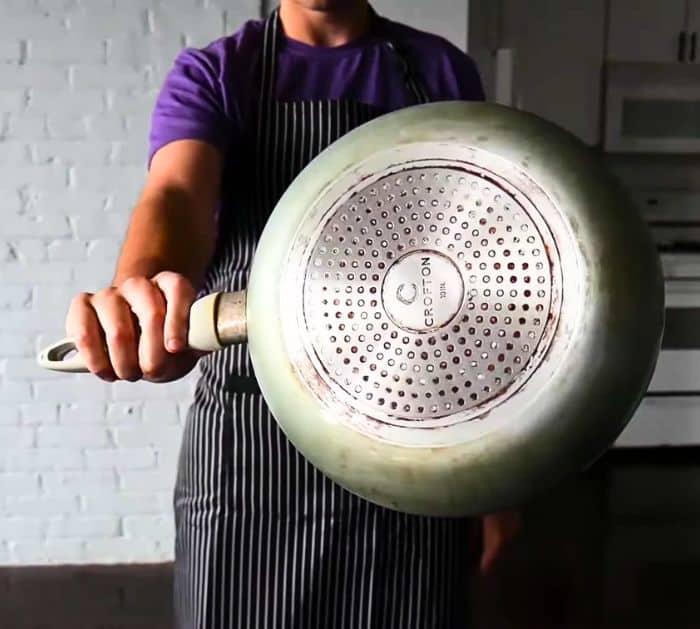 Easy Burnt Pan and Pot Cleaning Tutorial