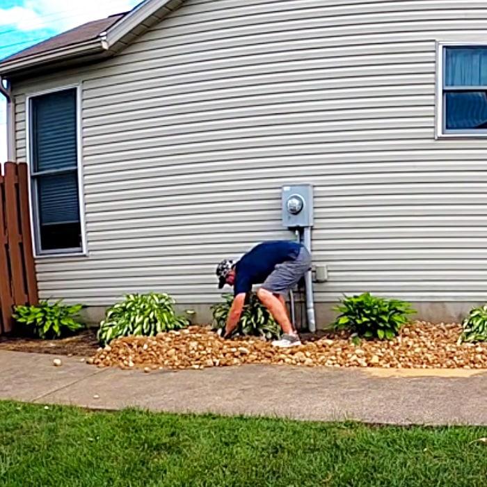 DIY Rock Garden Bed - Easy Garden Ideas - How To Make A Garden Bed