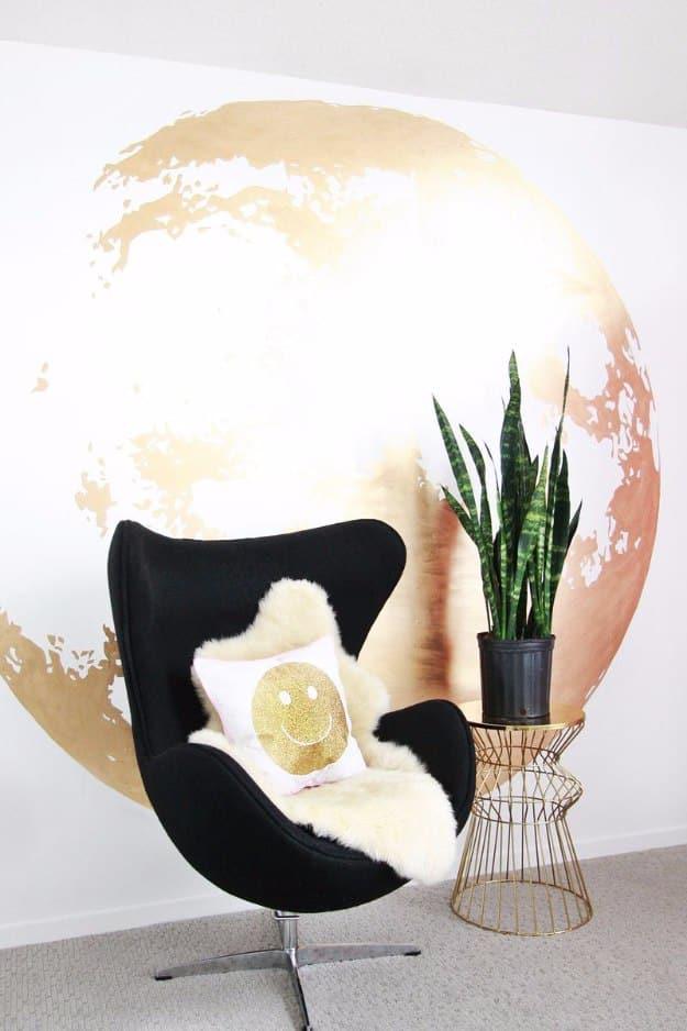 DIY Gold Moon Wall, simple enough for a first weekend project and a look that gets noticed the moment guests walk in