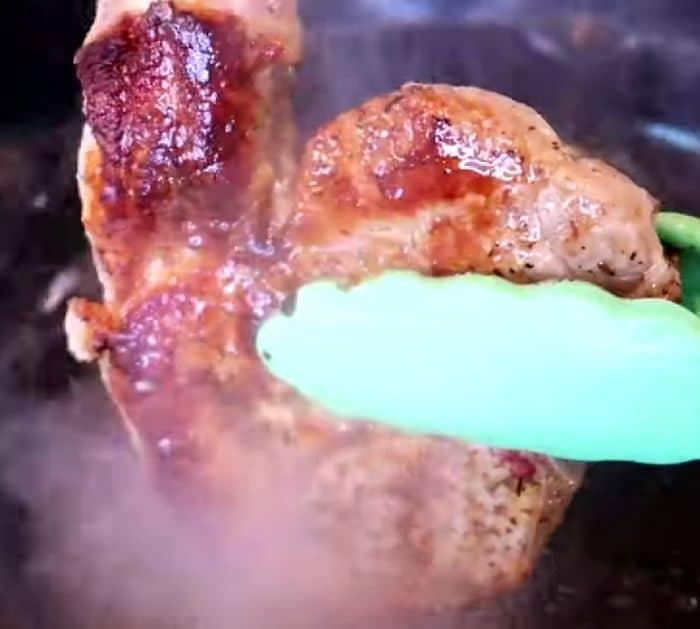 How To Make Skillet Honey Garlic Pork Chops