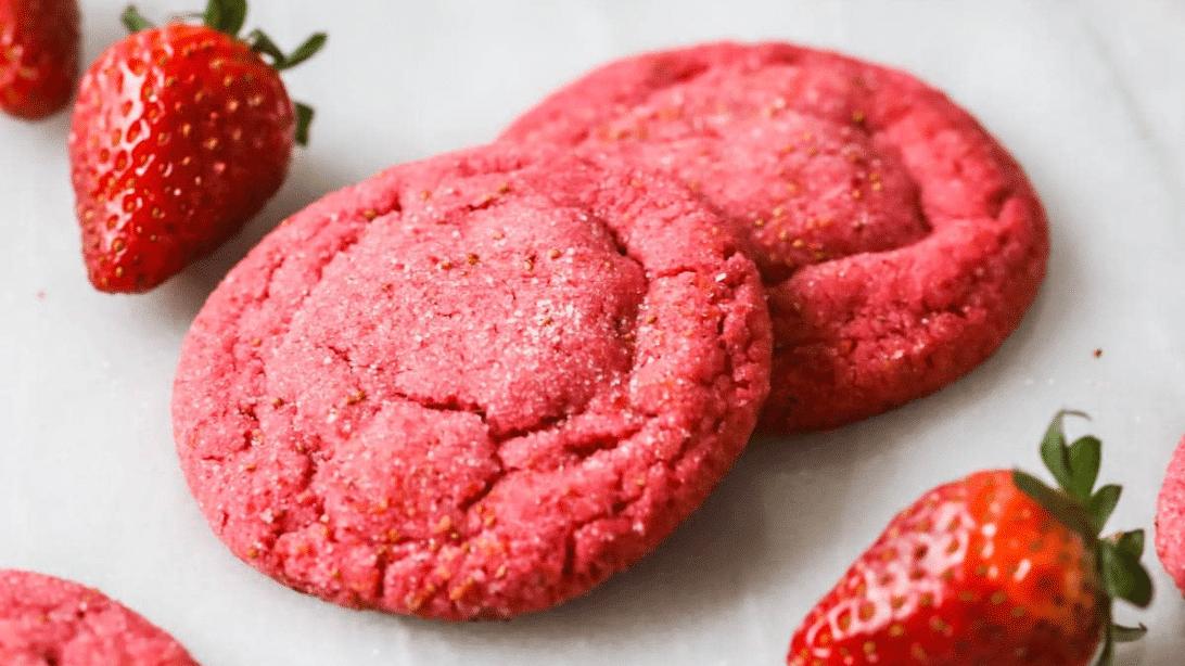 Easy Strawberry Sugar Cookies Recipe