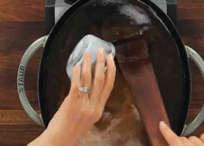 Making the gravy for the roast beef