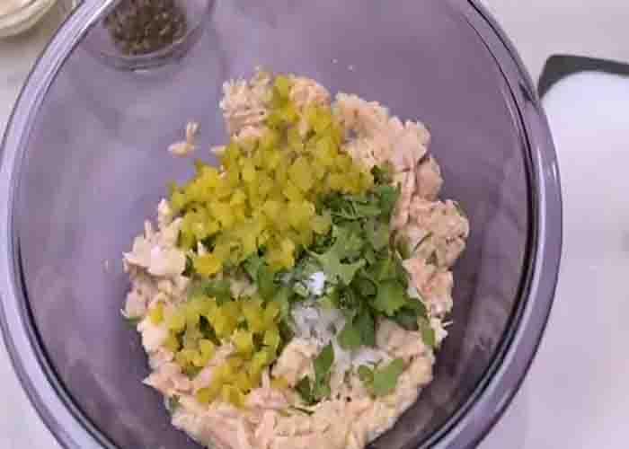 Making the tuna melt filling