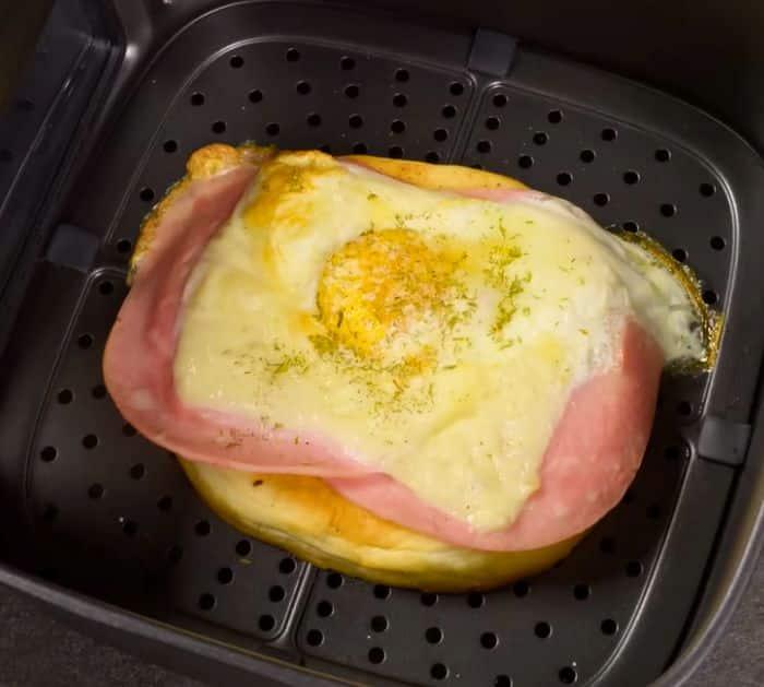 Air Fryer Bagel Breakfast
