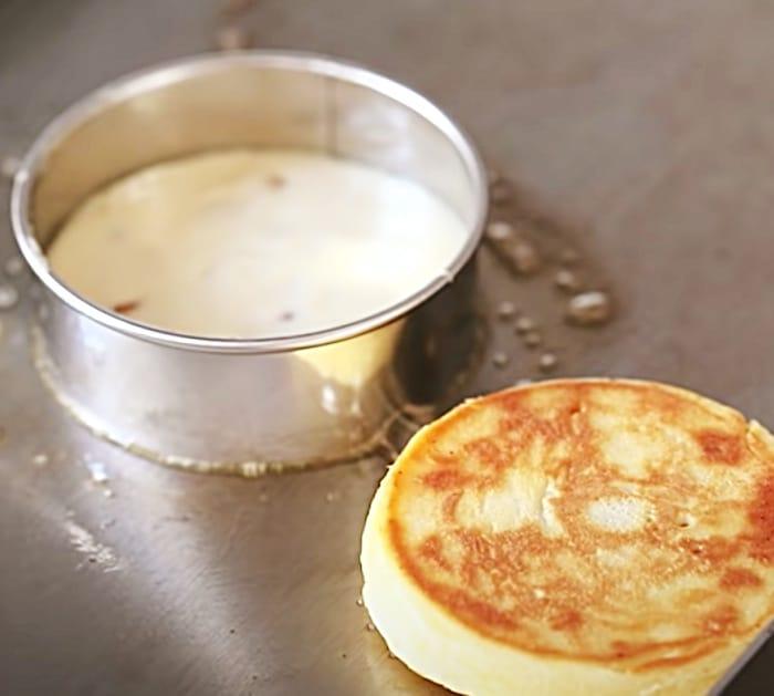 How To Make A Griddle Cake - Easy Griddle Muffin - Bacon And Egg Sandwich