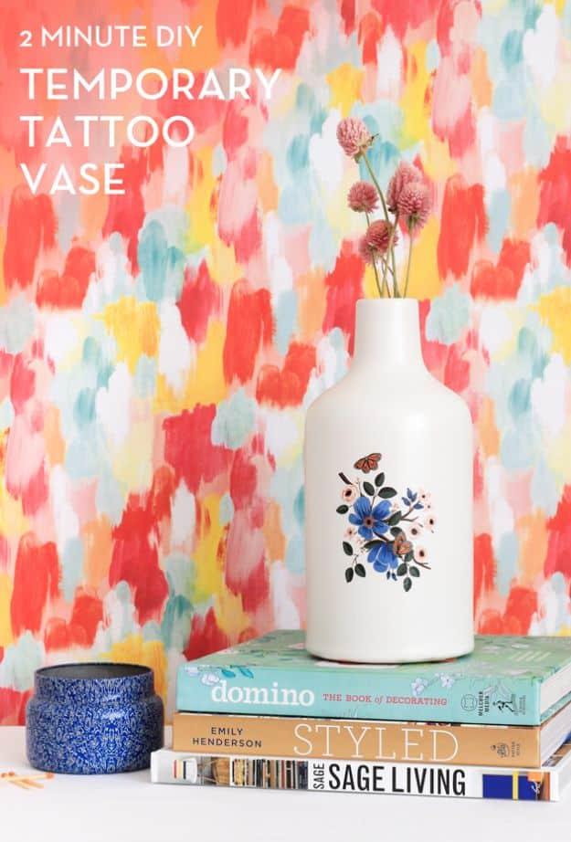 Temporary Tattoo Vase, a look worth copying this year and a favorite budget living room decor idea worth copying