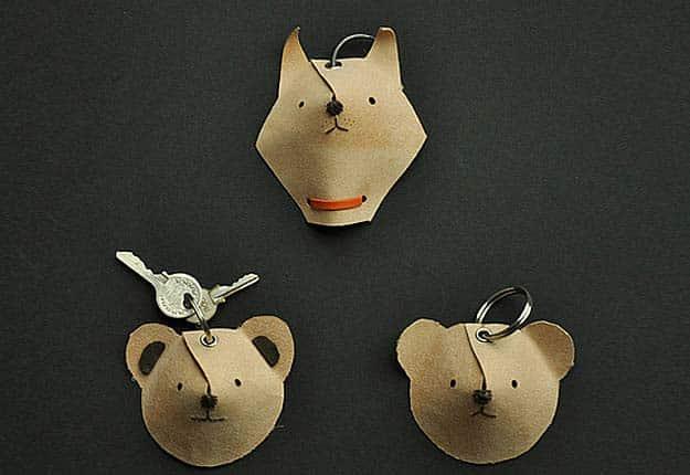 Fun DIY Projects for KIds to Make - Easy Do It Yourself Keychain Animals - DIY Projects & Crafts by Sueeye #diy #quickcrafts #crafts #easycraftss