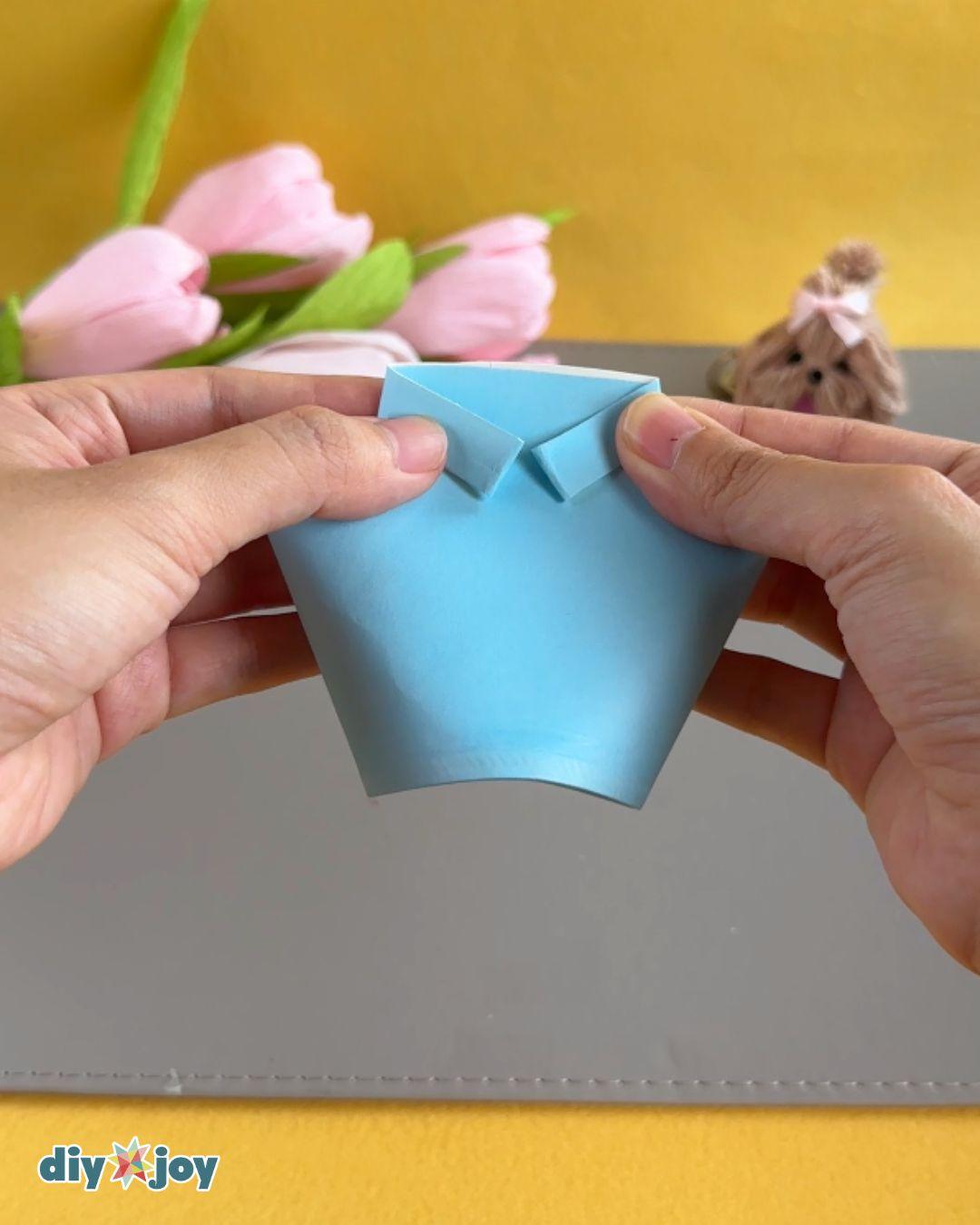 Easy Fathers Day Paper Cup Shirt Gift — folding the collar