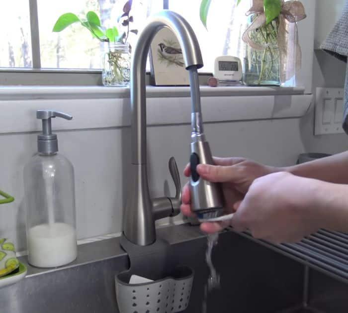 Easy Bathroom Cleaning Tips and Hacks