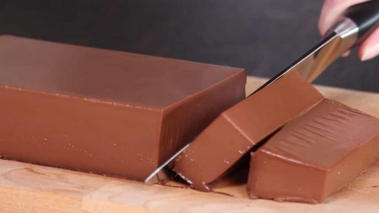 5-Ingredient No-Bake Chocolate Pudding Cake Recipe