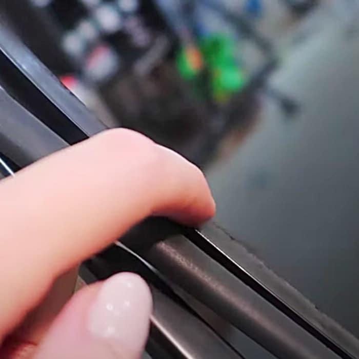 How To Restore Windshield Wiper Blades With Cooking Spray - Cooking Spray Hacks - How To Clean With Pam