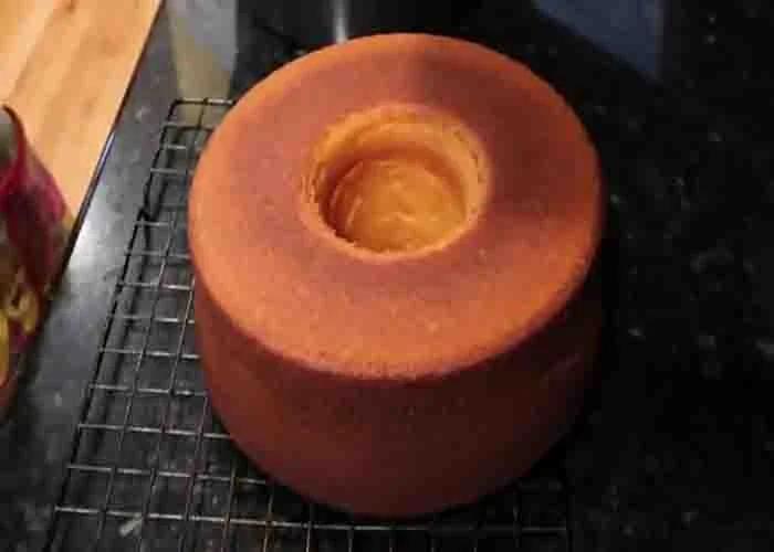 Cooling the pound cake after baking