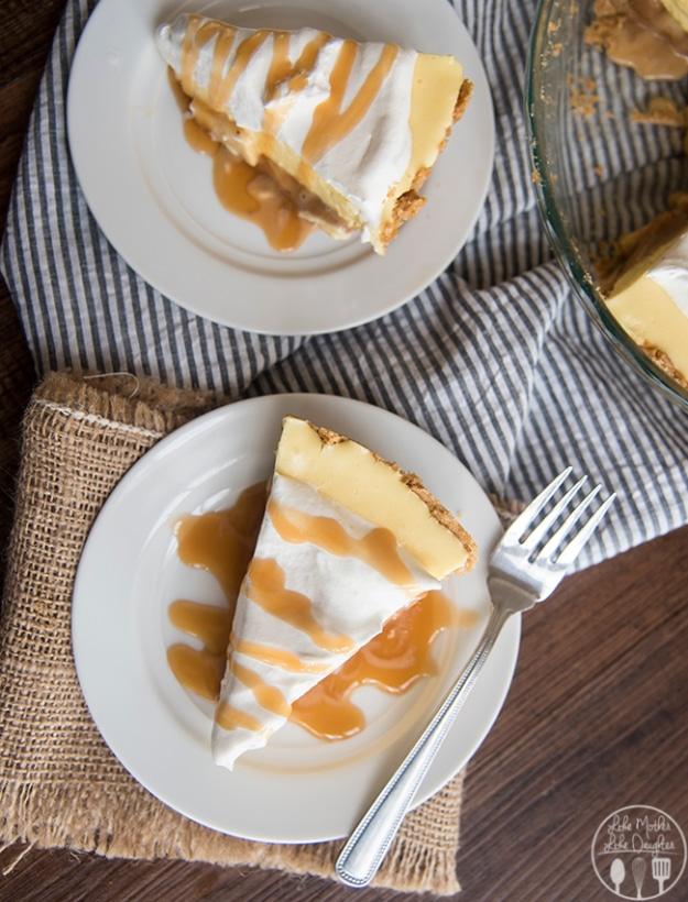 Caramel banana cream pie with a caramel layer, sliced bananas, vanilla pudding filling and whipped topping