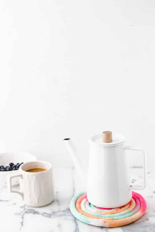 DIY Gifts for Family | Easy Kitchen Crafts | DIY Trivet from Rope | DIY Projects & Crafts by Sueeye#diygifts #christmas #diy #gifts