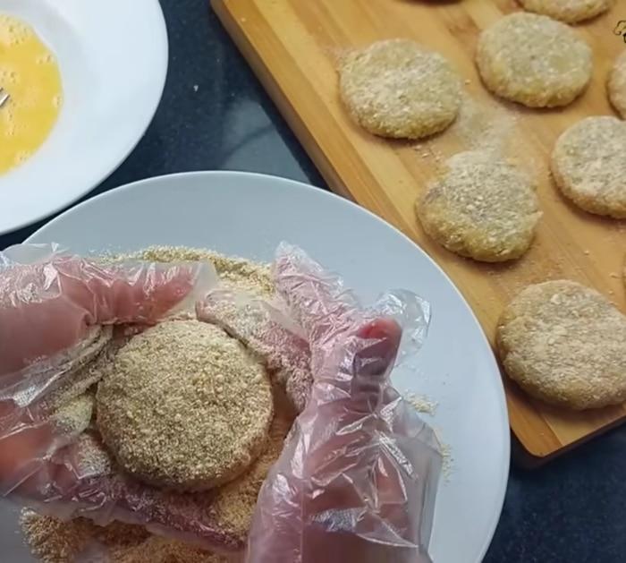 Easy and Delicious Cabbage Patties Ingredients