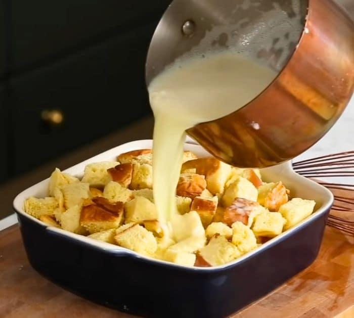 Best Bread Pudding With Vanilla Sauce Ingredients