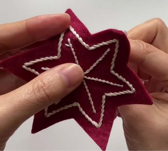 DIY ornament made of felt tutorial