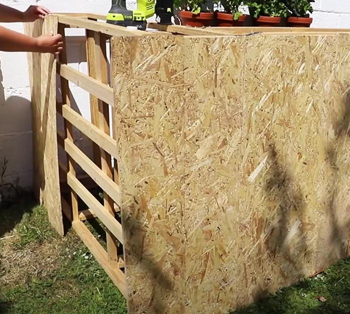 How To Make A Garden Bar With An Old Bed Frame | DIY Hacks