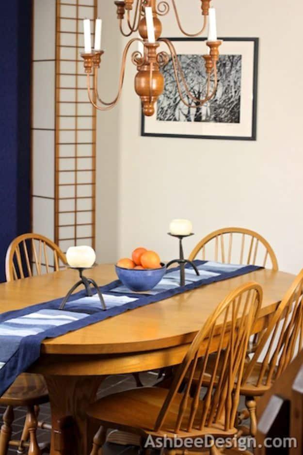 Blue Jean Upcycles - Old Jeans Table Runner - Ways to Make Old Denim Jeans Into DIY Home Decor, Handmade Gifts and Creative Fashion - Transform Old Blue Jeans into Pillows, Rugs, K