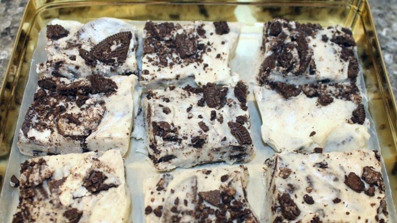 4-Ingredient Oreo Fudge Recipe Ready in 10 Minutes