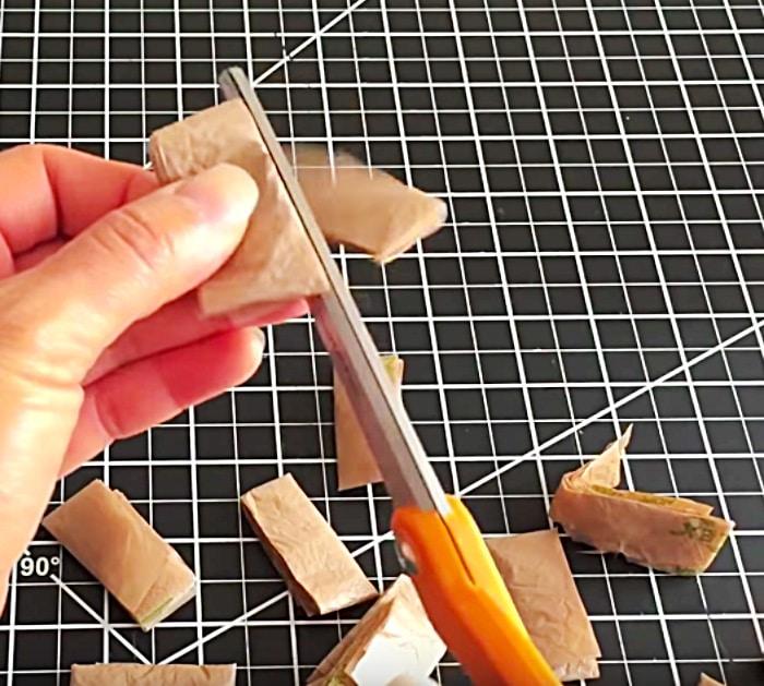 Learn To Make DIY Plastic Bag Yarn from grocery bags