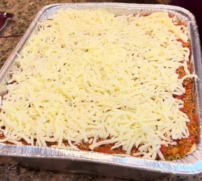 How to Make Shareable Homemade Lasagna
