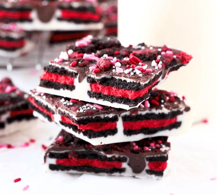 How to Make Oreo Cookie Bark