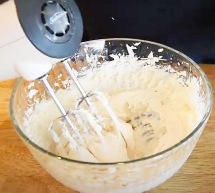 Crescent Roll Recipes - Cherry Pie Filling - Canned Crescent Roll Desserts