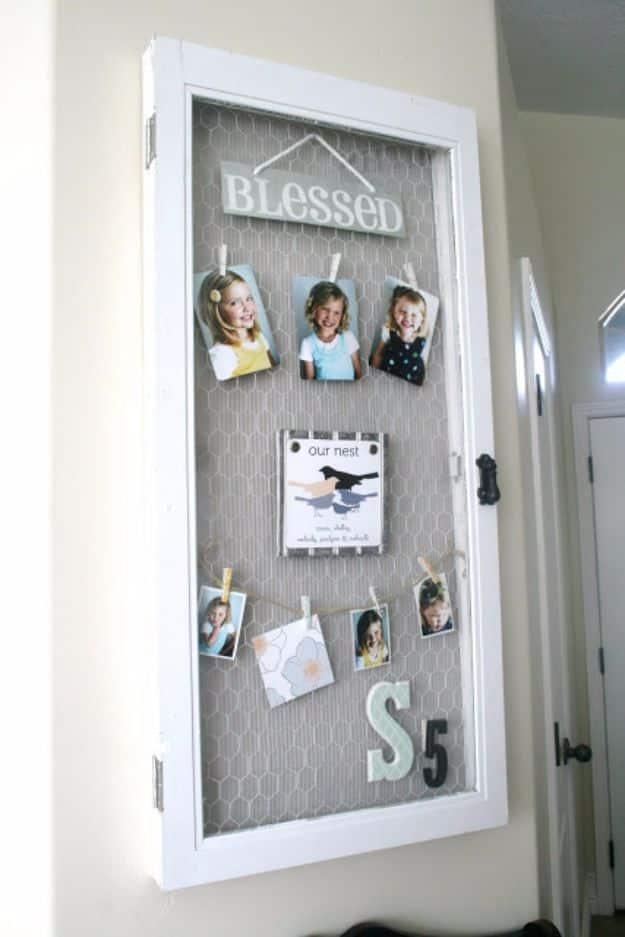 Picture Window Frame, a chicken wire project, budget friendly with supplies already on hand and satisfying from start to end