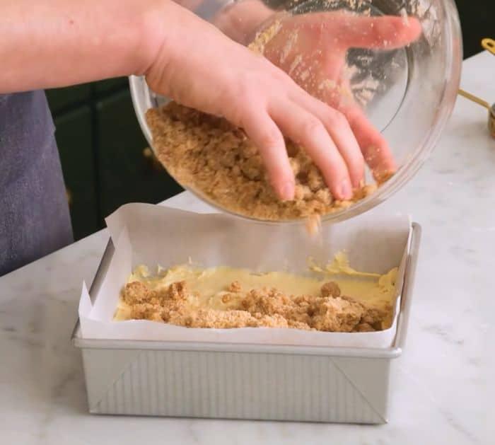 Easy Crumb Cake Ingredients (1)