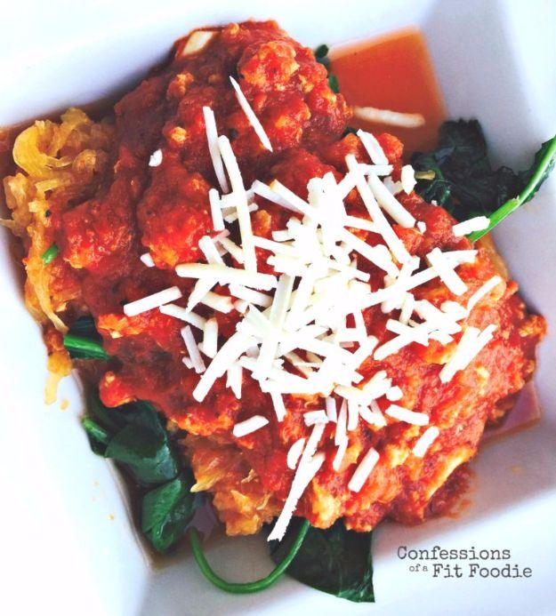 Simple crock pot spaghetti squash with turkey meat sauce, a healthy low carb slow cooker dinner recipe