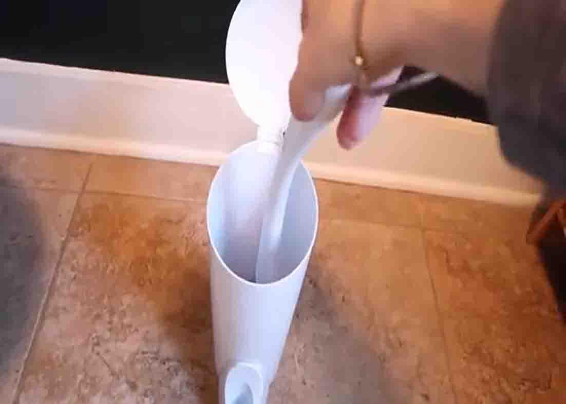 Using a clorox toilet wands on the bathroom