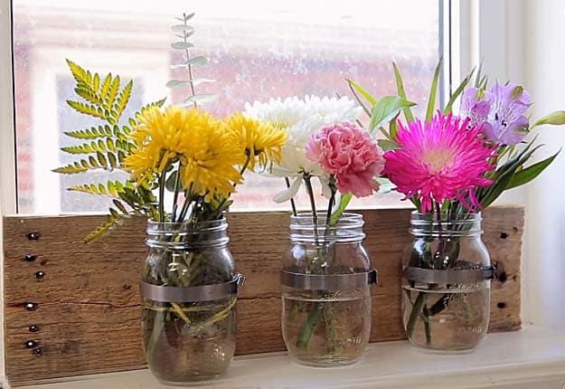 Easy DIY Mason Jar Projects for the Home - DIY Wall Organizer - DIY Projects & Crafts by Sueeye #diy #quickcrafts #crafts #easycraftss