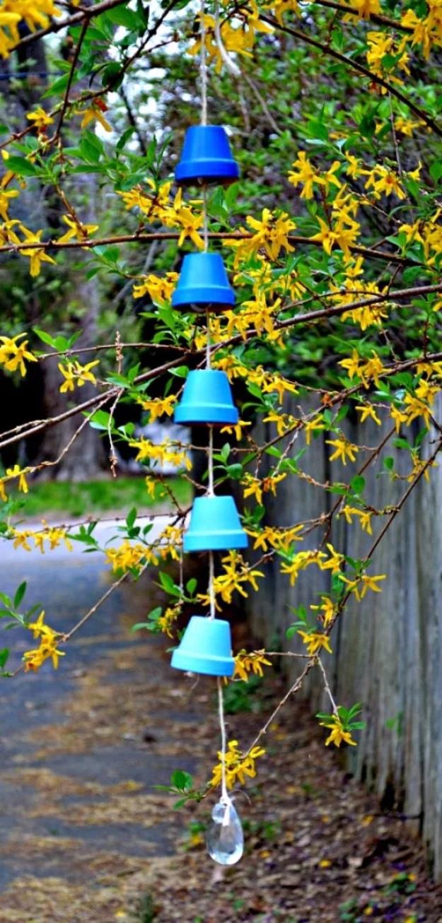 DIY Ombre Wind Chimes, quick enough to pull off on a lazy weekend and a display that photographs beautifully