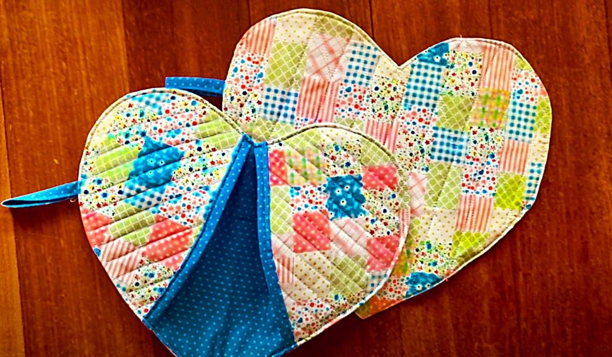 How To Make A Heart-Shaped Oven Mitts