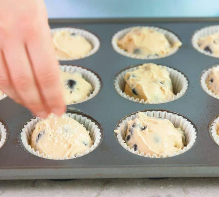 How to Make Blueberry Muffins