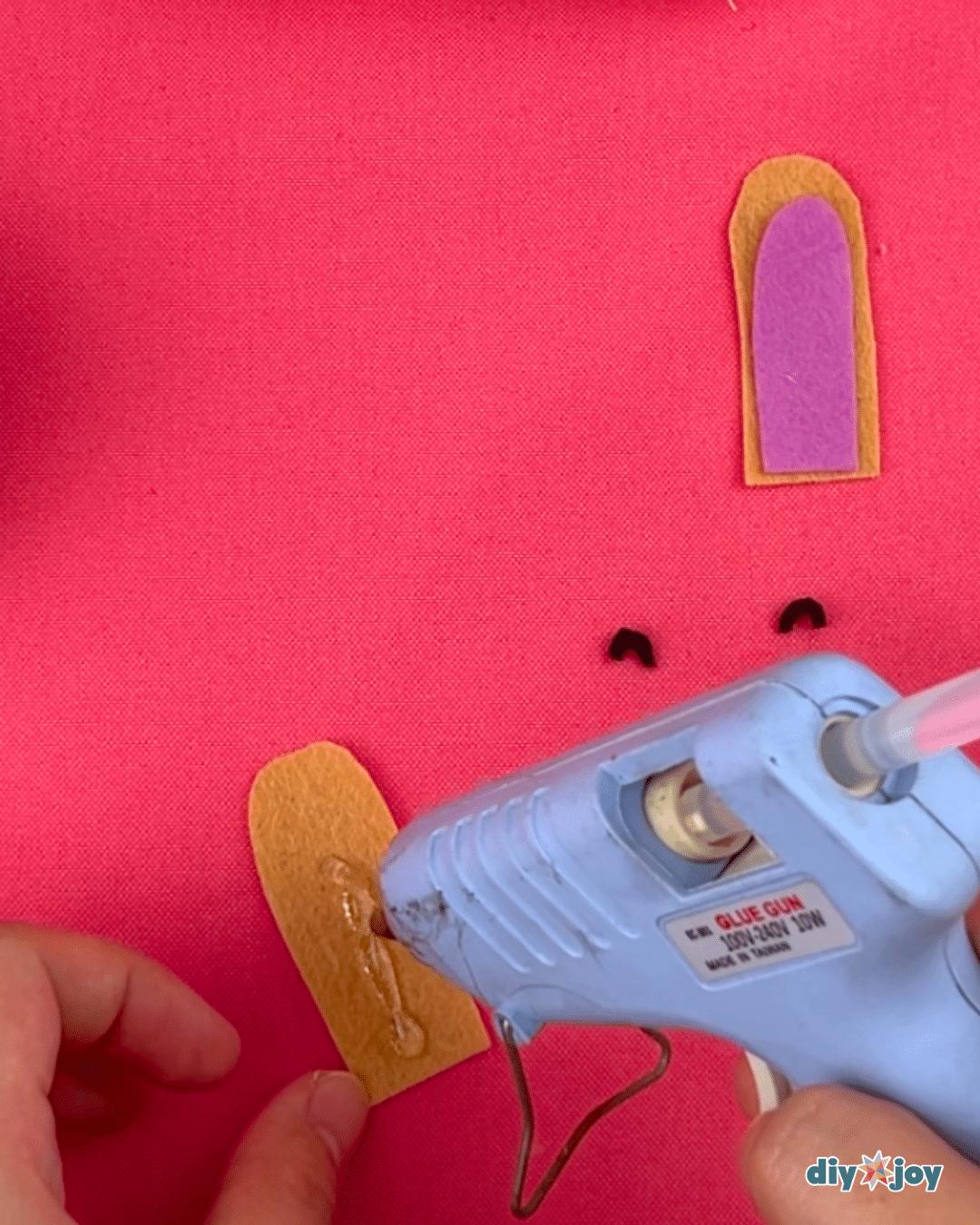 Pom Pom Bunny — easy spring craft
