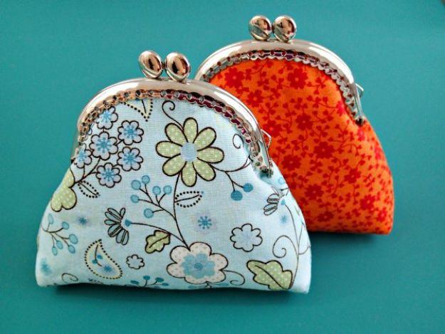 Easy Sewing Projects To Sew For Gifts - Sew A Coin Purse - Simple Sewing Tutorials and Free Patterns for Making Christmas and Birthday Presents - Cheap Ideas to Make and Sell on Et