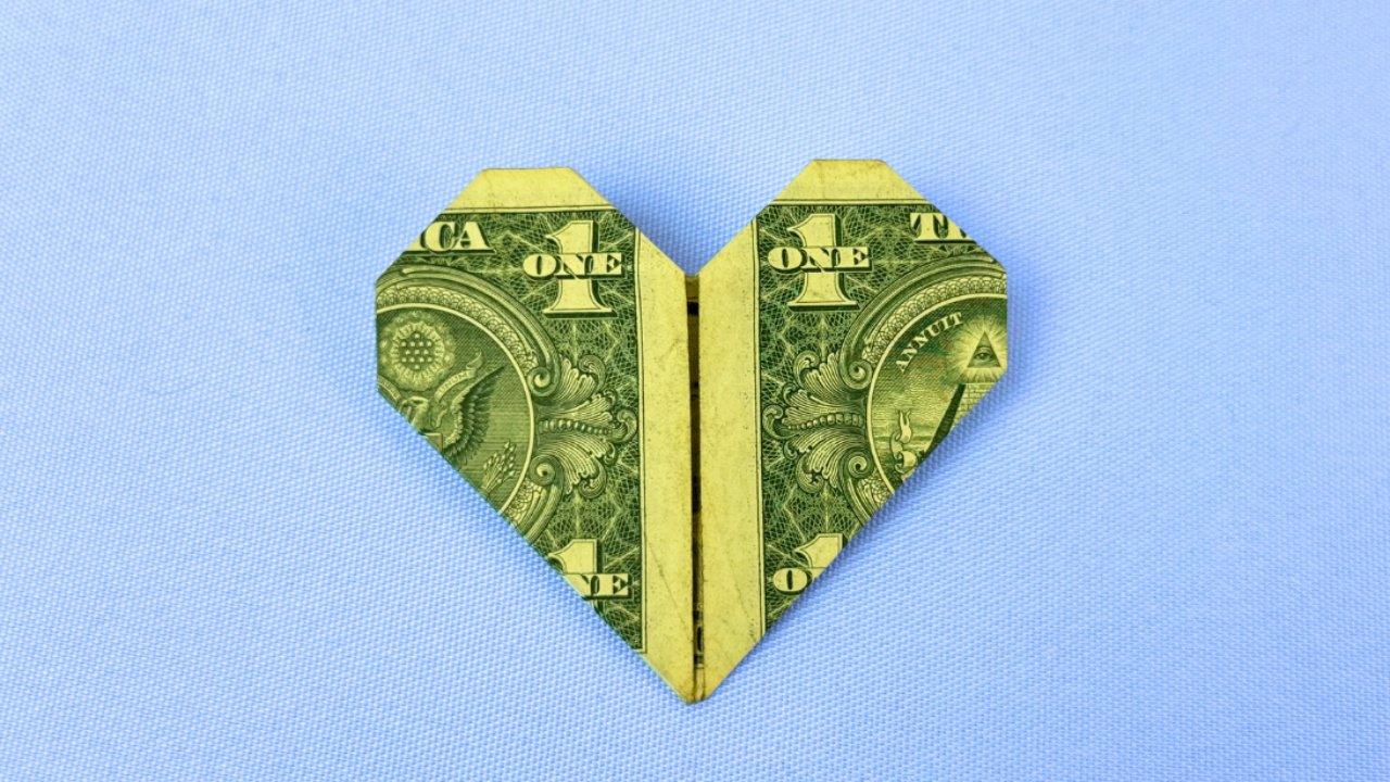 Easy Dollar Heart Origami Tutorial — easy step-by-step DIY tutorial.