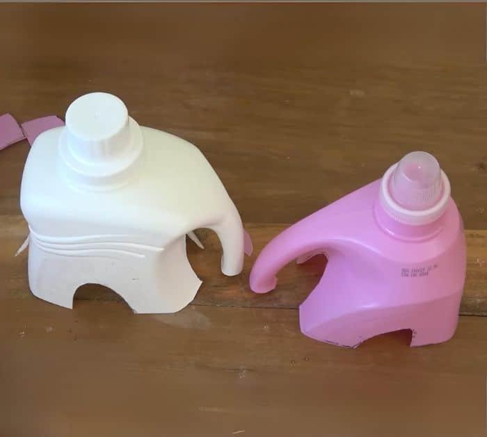 How to Make an Elephant Pot Using a Detergent Bottle