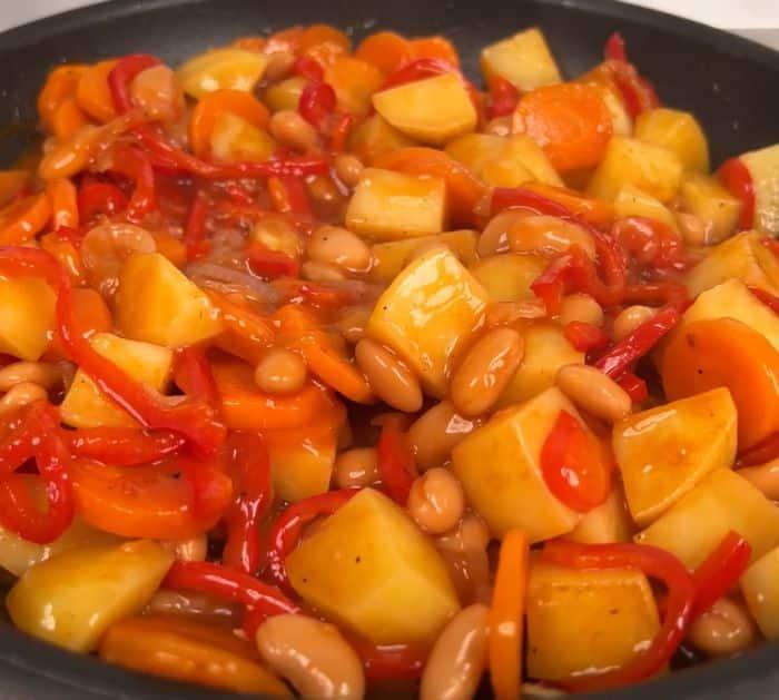 Smoked Sausage With Beans and Vegetables Ingredients