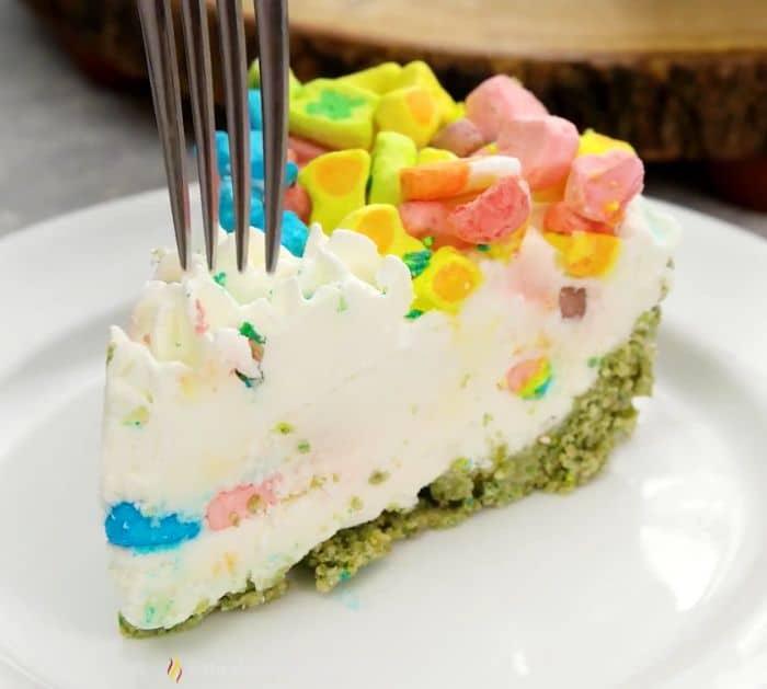 How To Make No-Bake Lucky Charms Icebox Pie
