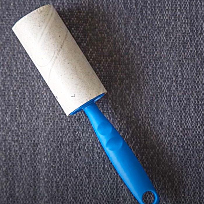 How To Clean Screens With A Lint Roller - Easy Cleaning Hacks - Clean Outdoor Screens