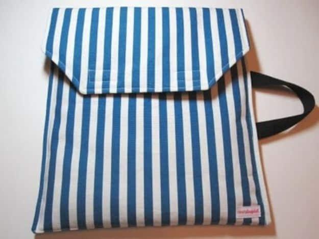 Netbook Case Tutorial, budget friendly with supplies on hand and a nice way to make a plain corner feel finished