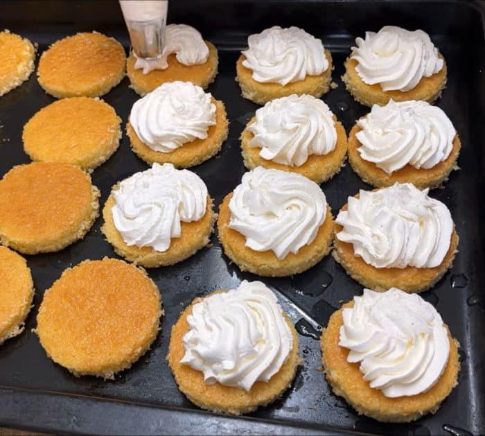 Melt-In-Your-Mouth Lemon Cream Bites Dessert