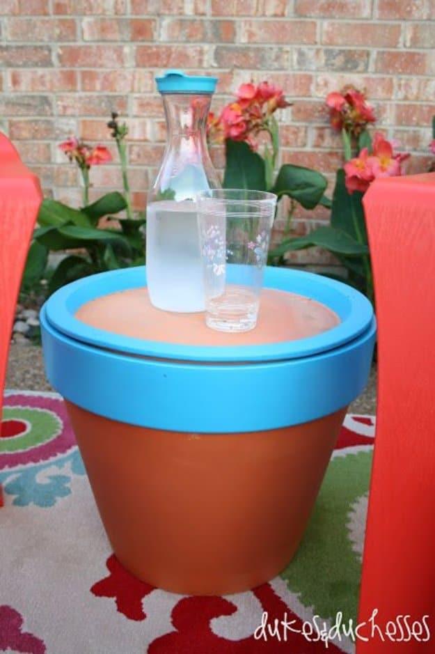 Terra Cotta Pot Table, quick to put together in an afternoon and a nice way to make a plain corner feel finished