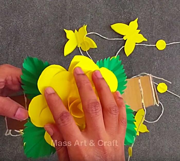 Learn To Make A DIY Paper Mobile